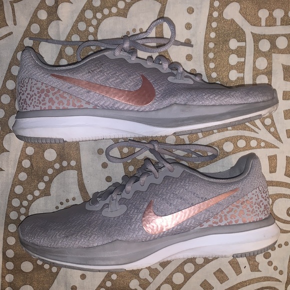 women’s nike in season TR 7 rose gold - Picture 6 of 7